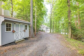 Lakefront Lusby Home w/ Fire Pit: 3 Mi to Beach!