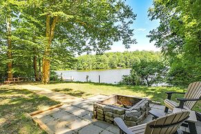 Lakefront Lusby Home w/ Fire Pit: 3 Mi to Beach!