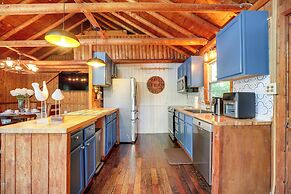 Lakefront Lusby Home w/ Fire Pit: 3 Mi to Beach!