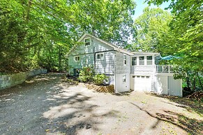 Lakefront Lusby Home w/ Fire Pit: 3 Mi to Beach!