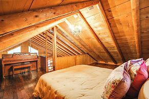 Lakefront Lusby Home w/ Fire Pit: 3 Mi to Beach!