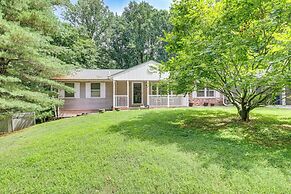 Family-friendly Home w/ Grill: 15 Mi to Baltimore!