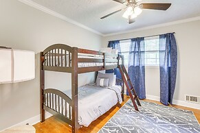 Inviting Jacksonville Home < Half Mi to University