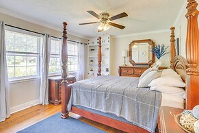 Inviting Jacksonville Home < Half Mi to University