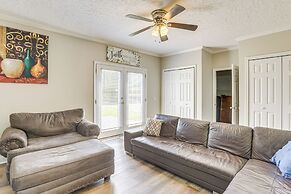 Inviting Jacksonville Home < Half Mi to University