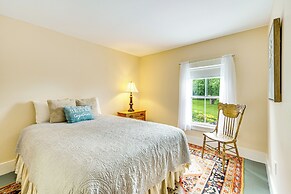 Idyllic Vermont Farmhouse: Mtn Views on 200 Acres!