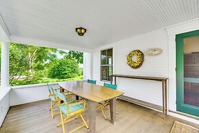 Idyllic Vermont Farmhouse: Mtn Views on 200 Acres!