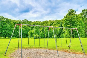 Idyllic Vermont Farmhouse: Mtn Views on 200 Acres!