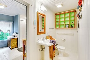 Idyllic Vermont Farmhouse: Mtn Views on 200 Acres!