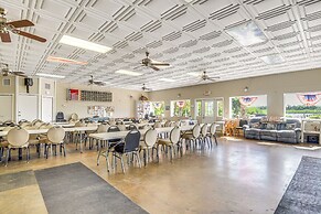 Walk to Indian River From Pet-friendly Home!