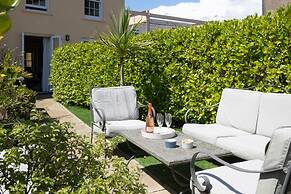 Nash House - Seafront With Parking Close to Town