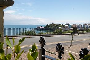 Nash House - Seafront With Parking Close to Town