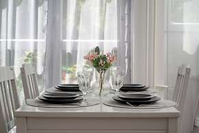 Apartment at the Market by Renters