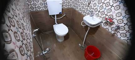 Shiv Kashi Lawn And Guest House