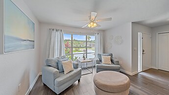 Sarasota Serenity 3 Bedroom Home by RedAwning