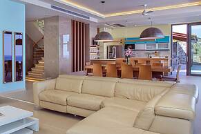 Ocean View Luxury Villa