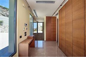 Ocean View Luxury Villa