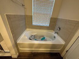 Beautiful Home Near Disney, Golf Courses, Universal , International Dr