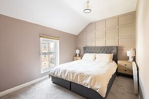 Host Stay High Street