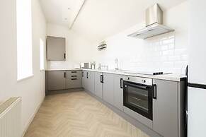 Host Stay High Street