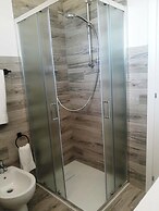 Comfy Flat With Terrace by the Pool