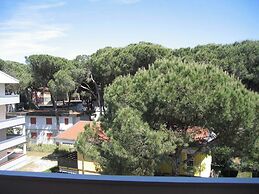 Comfy Flat With Terrace by the Pool