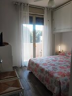 Comfy Flat With Terrace by the Pool