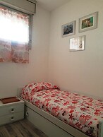 Comfy Flat With Terrace by the Pool