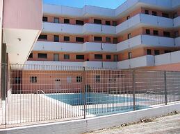 Comfy Flat With Terrace by the Pool