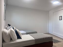 Phaedrus Living Hoopoe Residencies 001