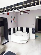 PROMO 18 BDRM Building, Pool+ 5Jacuzzis at Poblado