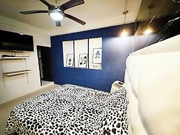 PROMO 18 BDRM Building, Pool+ 5Jacuzzis at Poblado