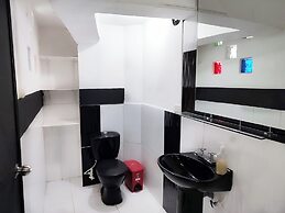 PROMO 18 BDRM Building, Pool+ 5Jacuzzis at Poblado