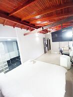 PROMO 18 BDRM Building, Pool+ 5Jacuzzis at Poblado