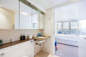 Cosy Corner Apartment Near to Excel