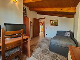 Ampio Trilocale Con Terrazzo