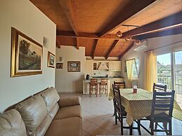 Ampio Trilocale Con Terrazzo