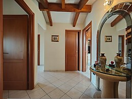 Ampio Trilocale Con Terrazzo