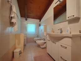 Ampio Trilocale Con Terrazzo