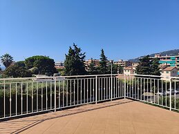 Ampio Trilocale Con Terrazzo