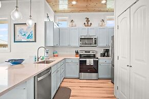 Anchor House - Private Pool & Ocean Views!