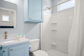 Anchor House - Private Pool & Ocean Views!