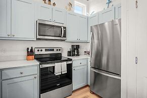 Anchor House - Private Pool & Ocean Views!