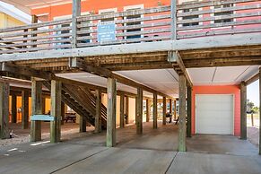 Sandy Coral - Golf Cart Included!