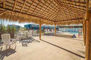 Sandy Coral - Golf Cart Included!