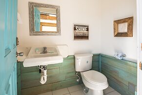 Sandy Coral - Golf Cart Included!