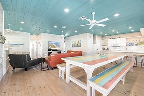 Sandy Coral - Golf Cart Included!