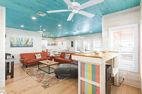 Sandy Coral - Golf Cart Included!