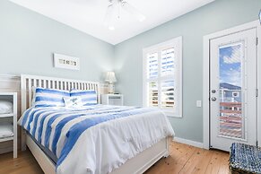 Sandy Coral - Golf Cart Included!