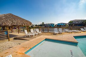 Sandy Coral - Golf Cart Included!